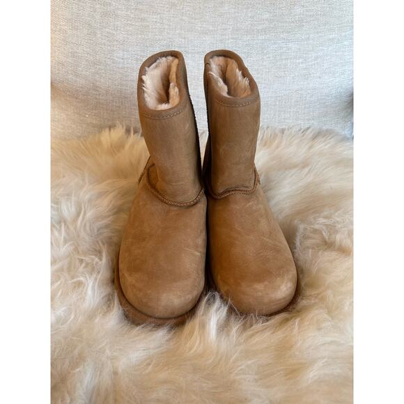 Ugg Classic Short Waterproof Women’s 8Kids 6 Sheepskin Boots Chesnut